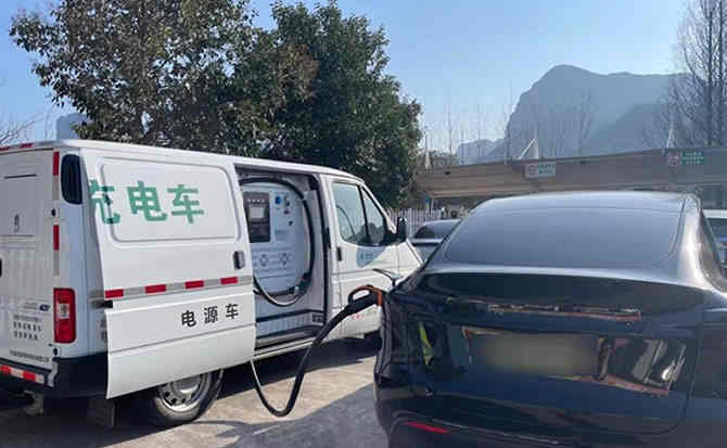 江阴汽车搭电